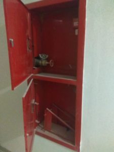 оборудованые пожарные шкафы от УК ЖилКОмСервис